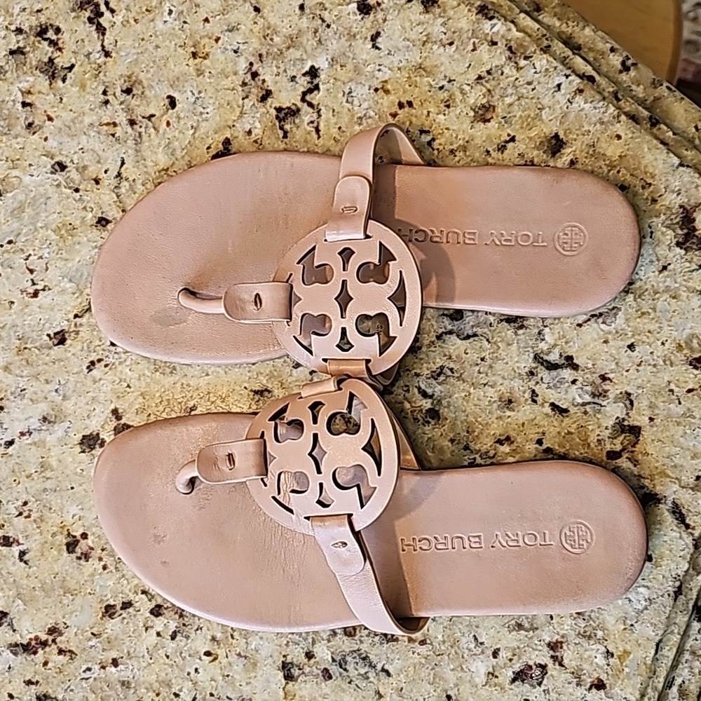 Tory Burch Size 5 Flip Flop